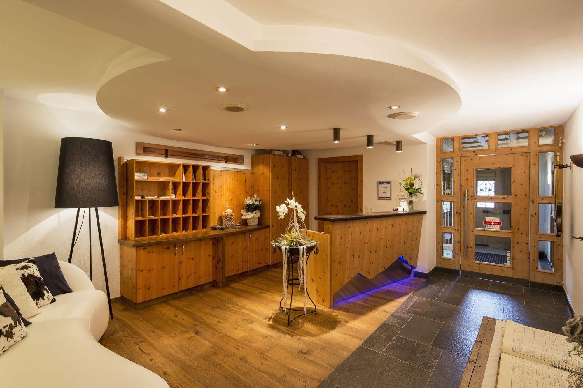 LARET private Boutique Hotel - Adults only Samnaun Extérieur photo